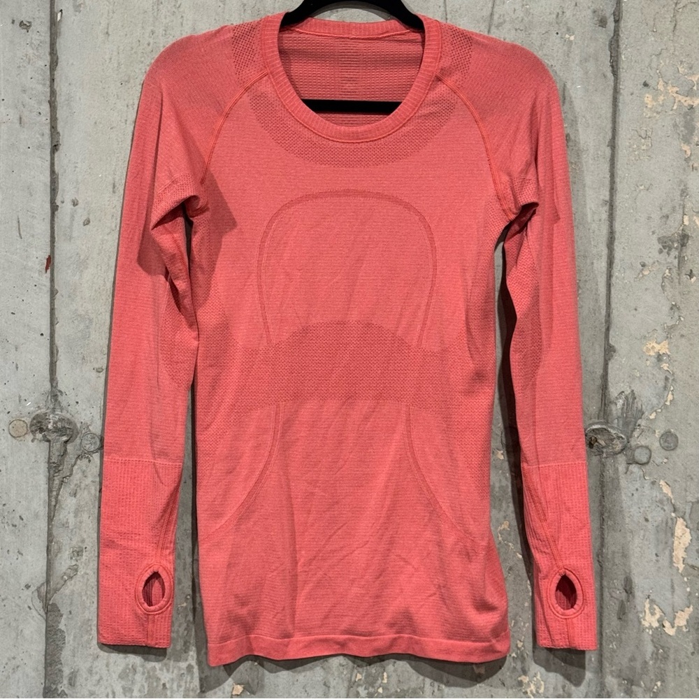 Lululemon Women’s 6 Coral Swiftly Tech Long Sleeve Crew Athletic Performance - Picture 2 of 8